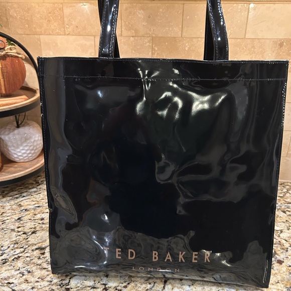 Ted Baker Black Patent Tote With Bow - Picture 2 of 11